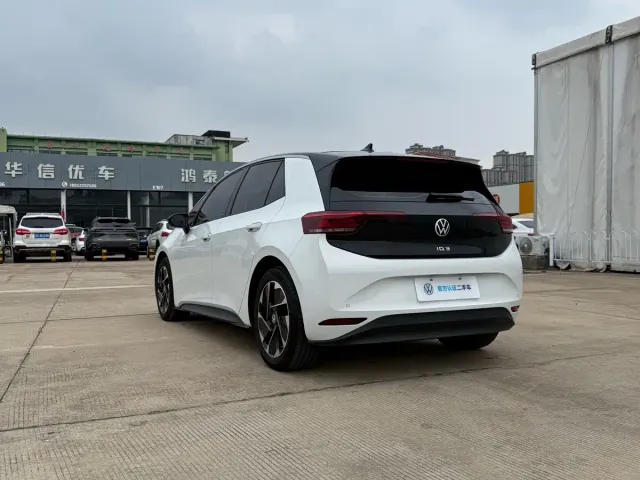 Volkswagen ID.3 — Фото автомобиля 8