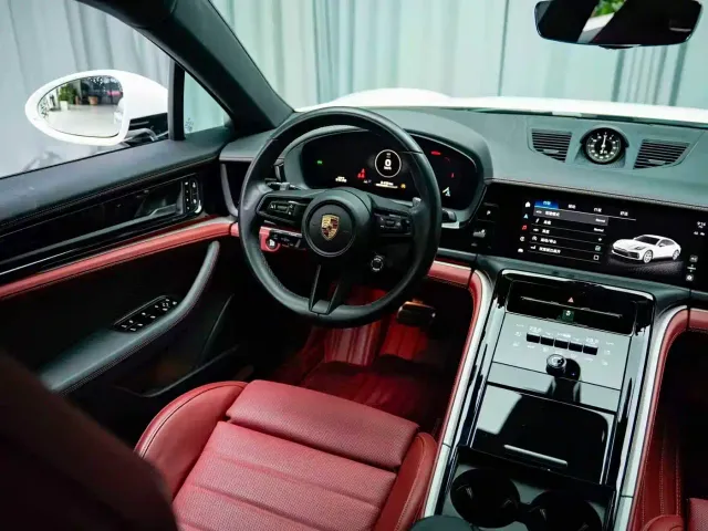 Porsche Panamera — Фото автомобиля 11