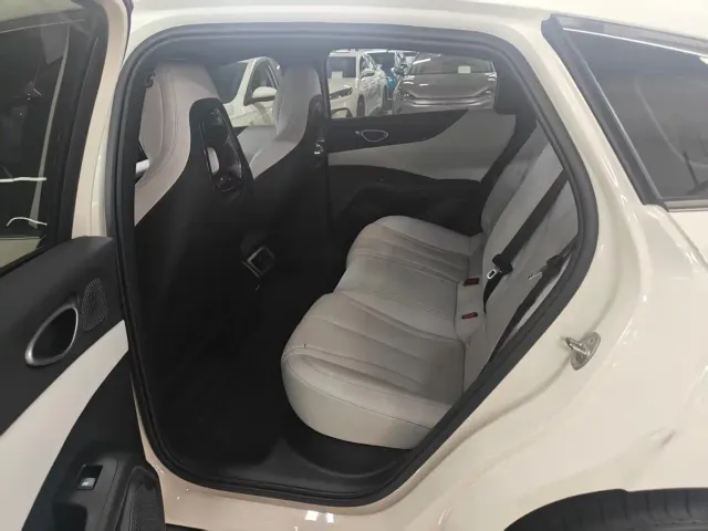BYD Seal 06 — Фото автомобиля 8