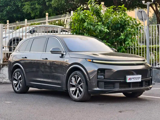 Li Auto L7 — Фото автомобиля 4