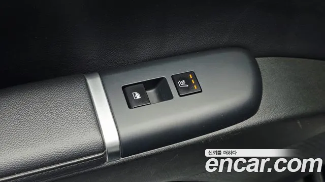 Hyundai Grandeur Grandeur (GN7) 2.5 Бензин 2WD — Фото автомобиля 29
