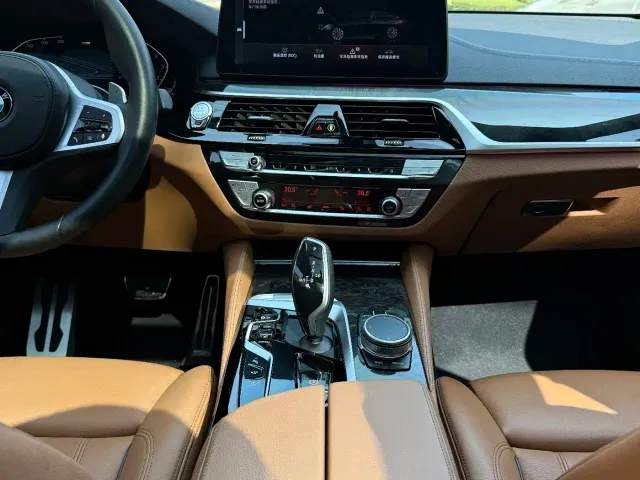 BMW 6 Series Gran Turismo — Фото автомобиля 17