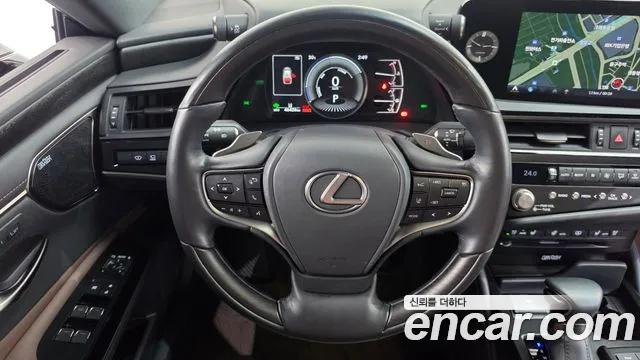 Lexus ES — Фото автомобиля 8