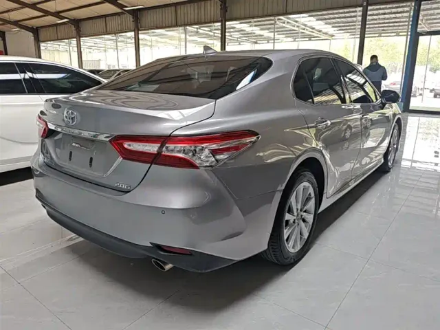 Toyota Camry — Фото автомобиля 6