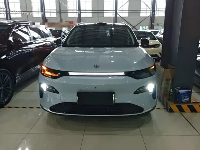Leapmotor C11 — Фото автомобиля 2
