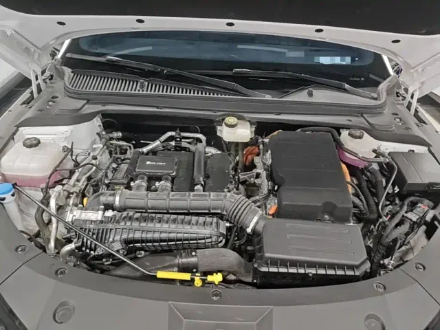 BYD Qin L — Фото автомобиля 19
