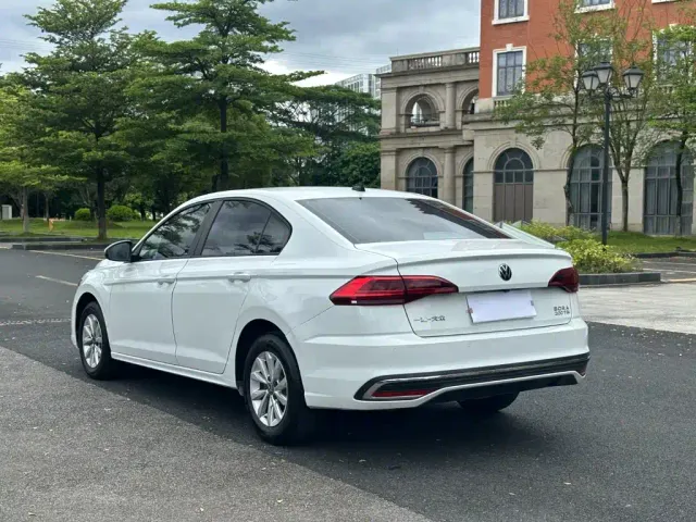 Volkswagen Bora — Фото автомобиля 15