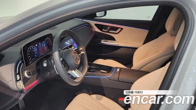 Mercedes-Benz E-Class — Фото автомобиля 11