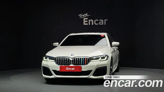 BMW 5 Series G30 — Фото автомобиля 3