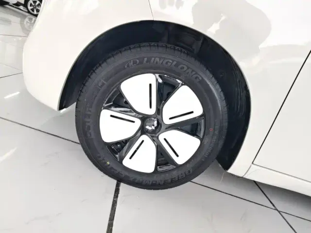Wuling Hongguang Mini EV — Фото автомобиля 22