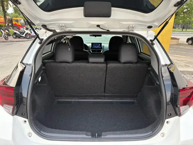 Toyota YARiS L Zhi Xuan — Фото автомобиля 13