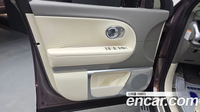 Hyundai Ioniq9 — Фото автомобиля 24