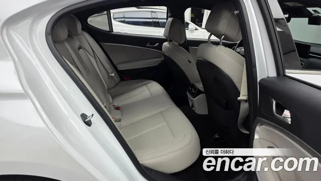 Genesis G70 Новый G70 Бензин 3.3T 2WD — Фото автомобиля 12