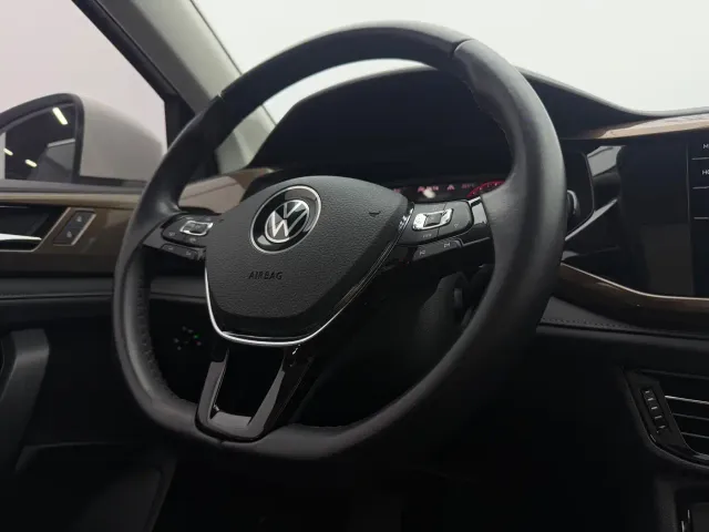 Volkswagen Tharu — Фото автомобиля 12