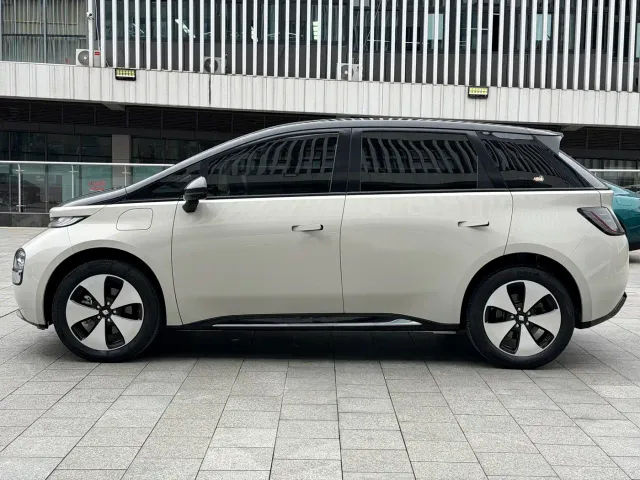 Baojun Cloud — Фото автомобиля 3