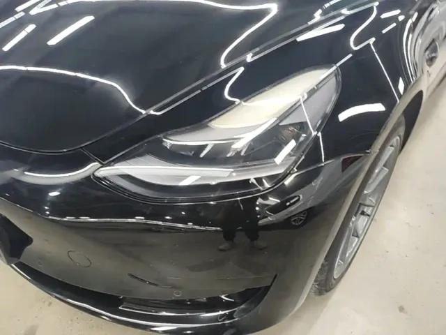 Tesla Model 3 — Фото автомобиля 23