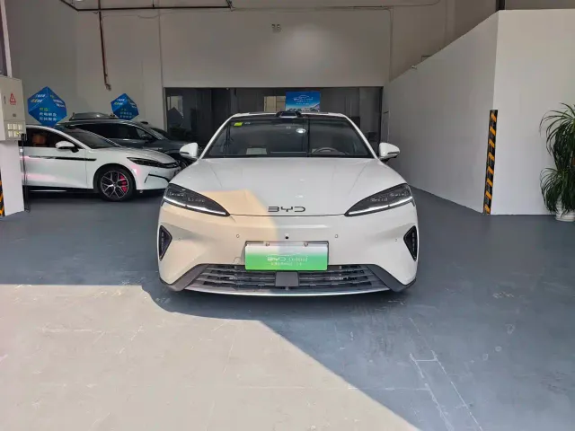 BYD Seal 07 DM-i — Фото автомобиля 2