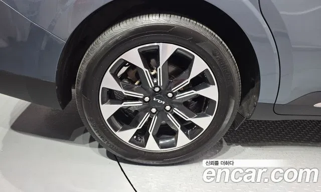 Kia Carnival 4th Gen — Фото автомобиля 5