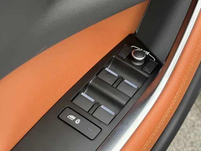 Jaguar XEL — Фото автомобиля 14