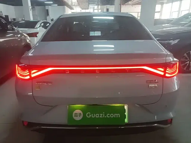 Geely Emgrand L — Фото автомобиля 5