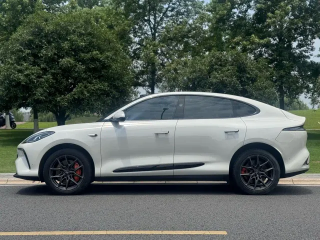 IM Motors LS6 — Фото автомобиля 4