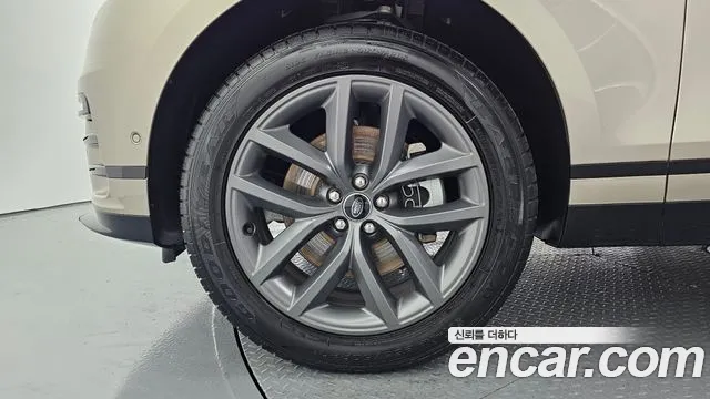 Land Rover Range Rover Velar — Фото автомобиля 8