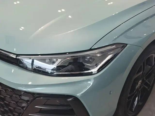 Volkswagen Passat — Фото автомобиля 9