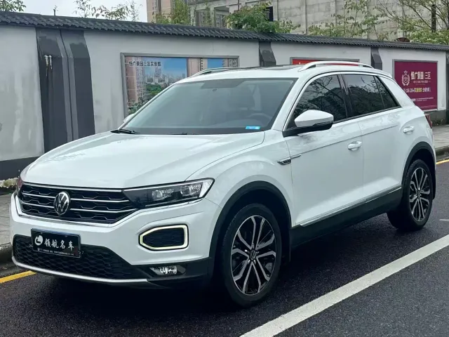 Volkswagen T-Roc — Фото автомобиля 2