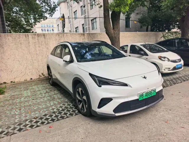 Arcfox Alpha T5 — Фото автомобиля 2
