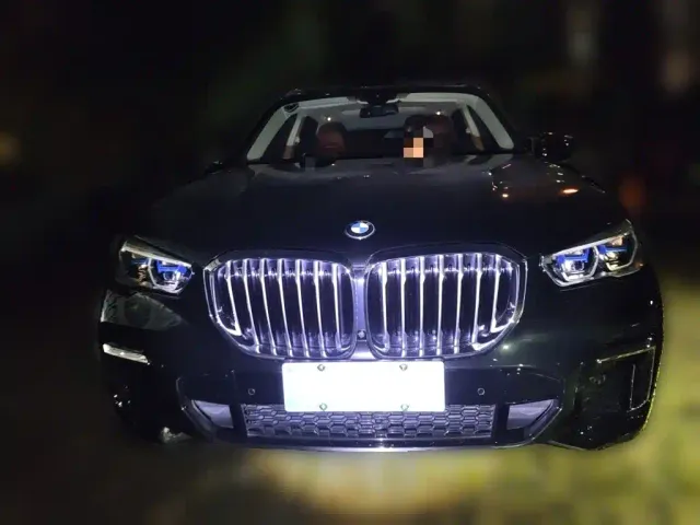BMW X5 — Фото автомобиля 2