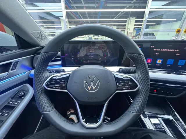 Volkswagen Lamando — Фото автомобиля 15