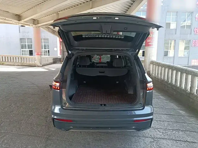Geely Xingyue L — Фото автомобиля 18