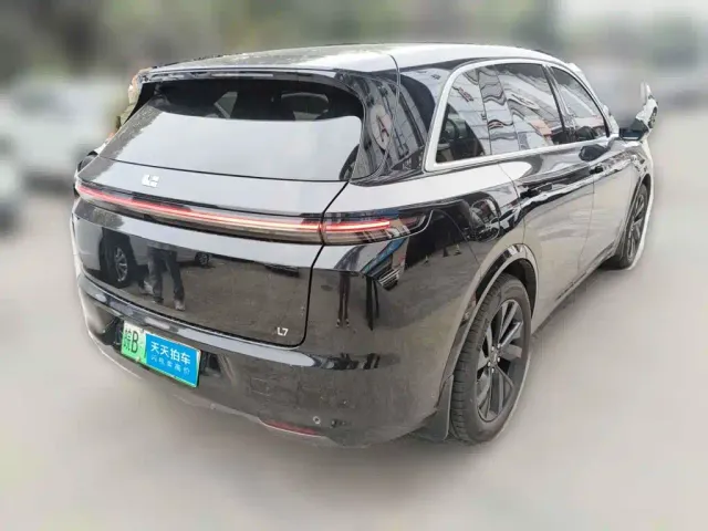 Li Auto L7 — Фото автомобиля 2