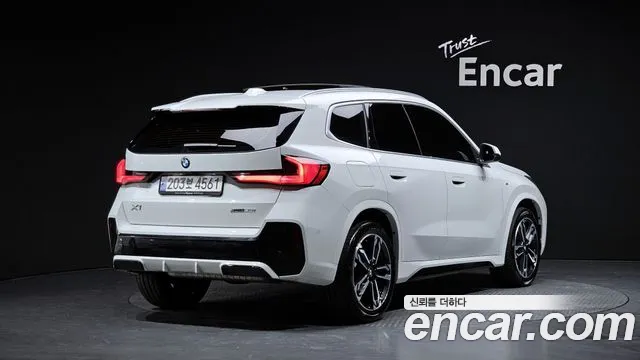 BMW X1 U11 — Фото автомобиля 2