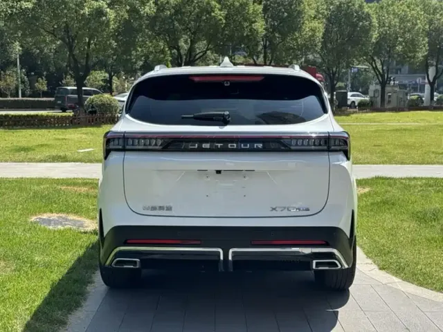 Jetour X70 Plus — Фото автомобиля 8