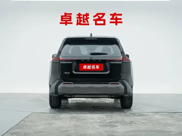 Toyota RAV4 — Фото автомобиля 2