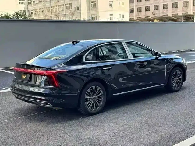 Hongqi H5 — Фото автомобиля 14