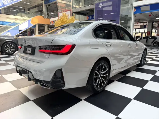 BMW 3 Series — Фото автомобиля 19
