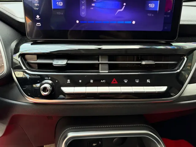 Haval H6 — Фото автомобиля 9