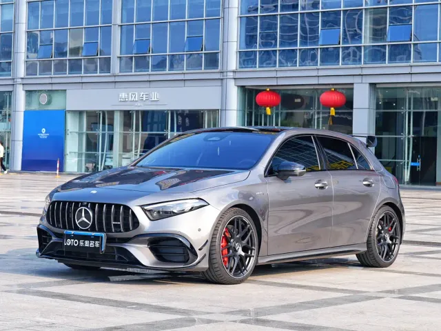 Фотография автомобиля — Mercedes-Benz A-Class AMG