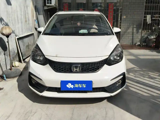 Honda Fit — Фото автомобиля 2