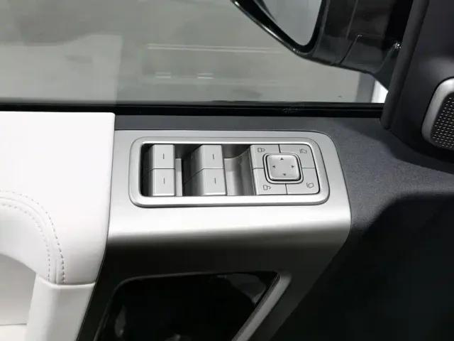 iCAR V23 — Фото автомобиля 9