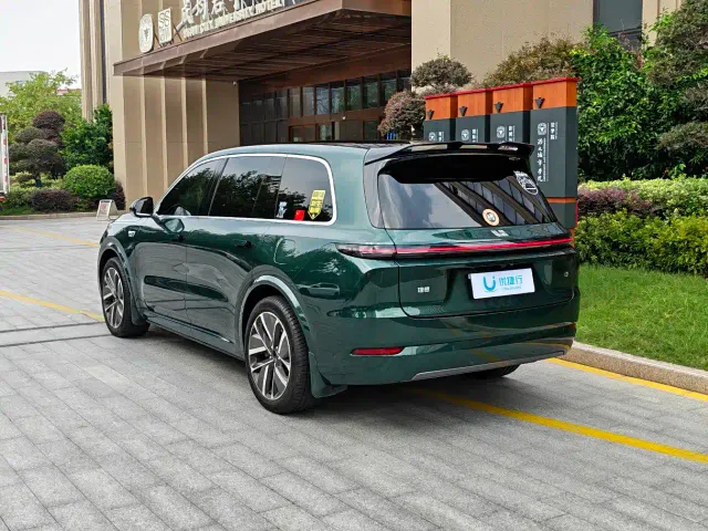 Li Auto L9 — Фото автомобиля 7