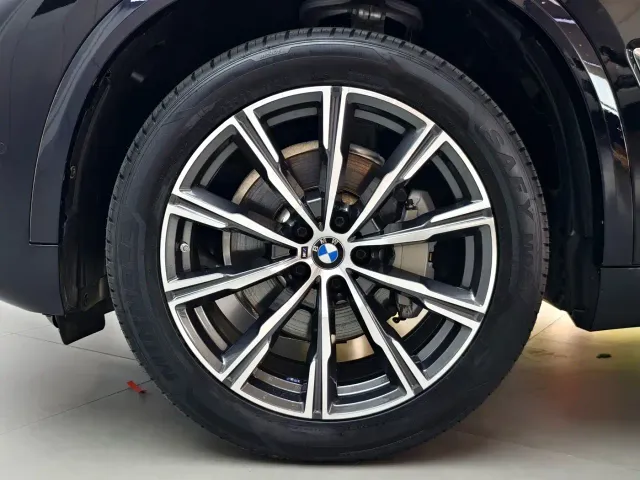 BMW X5 — Фото автомобиля 16