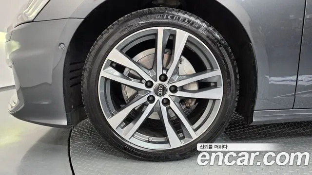 Audi A6 C8 — Фото автомобиля 6