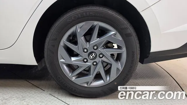 Hyundai Avante CN7 — Фото автомобиля 21