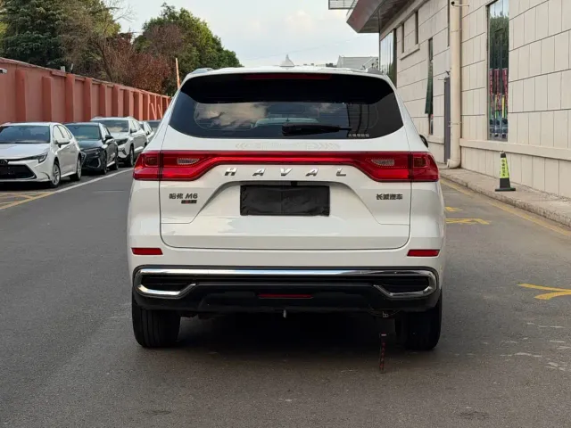 Haval M6 — Фото автомобиля 5