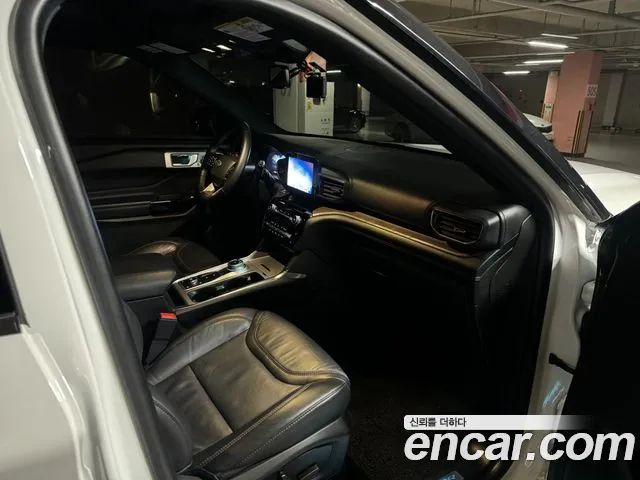Ford Explorer Explorer 6 поколение 3.0 Platinum 4WD — Фото автомобиля 7