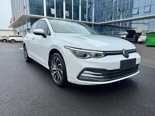 Volkswagen Golf — Фото автомобиля 3