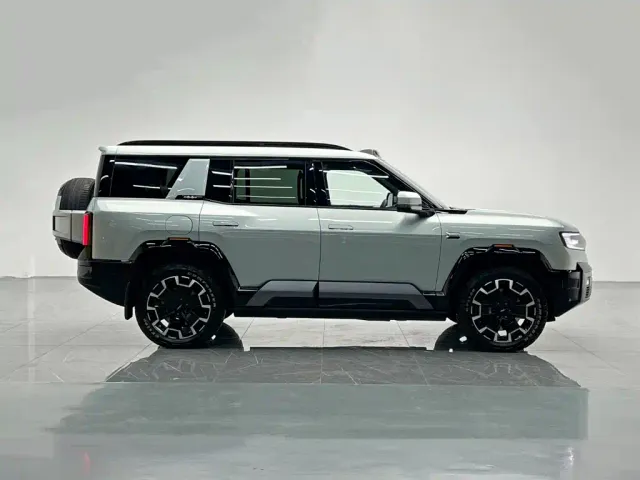 BYD FangChengBao Leopard 8 — Фото автомобиля 7